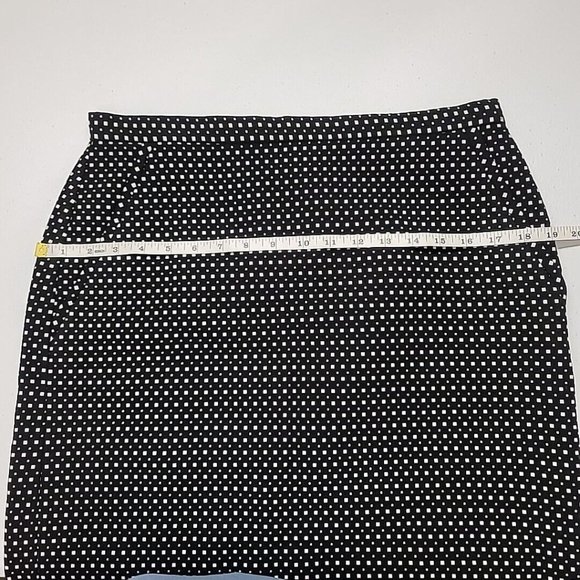 NWT Anne Klein Straight Pencil Skirt Black Geometric Pattern Women's Size 8 - Picture 9 of 16
